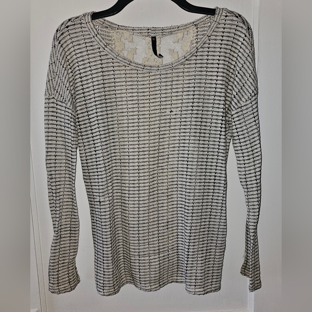 Knitted Scoop Neck Sweater